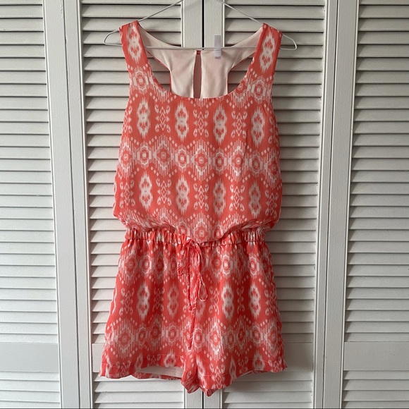 Romper. - Picture 1 of 5